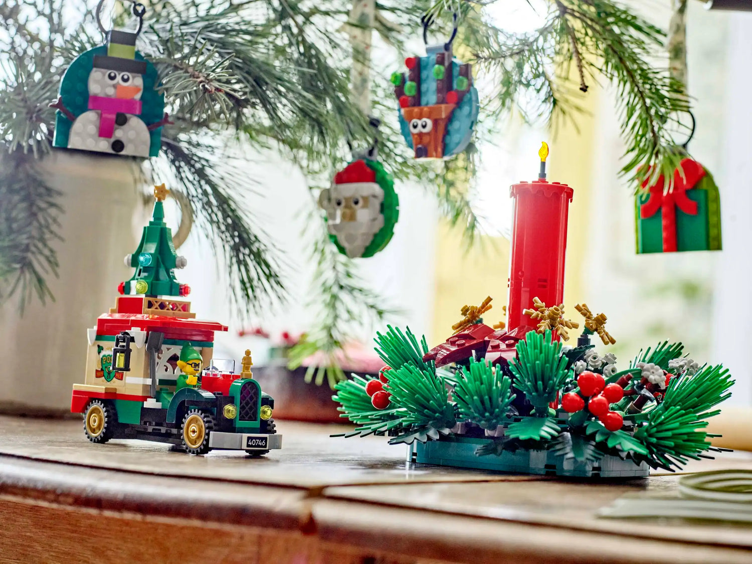 LEGO® Santa’s Delivery Truck