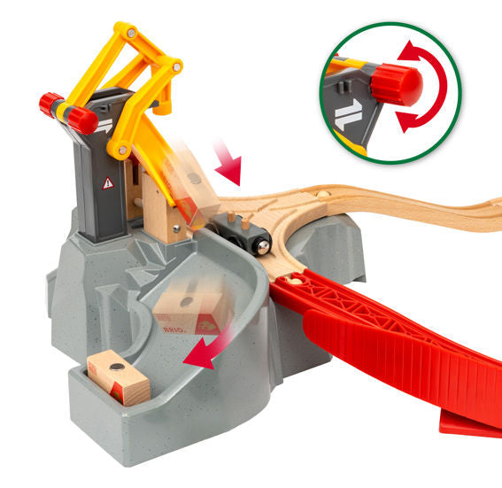 BRIO Cargo Mountain Set