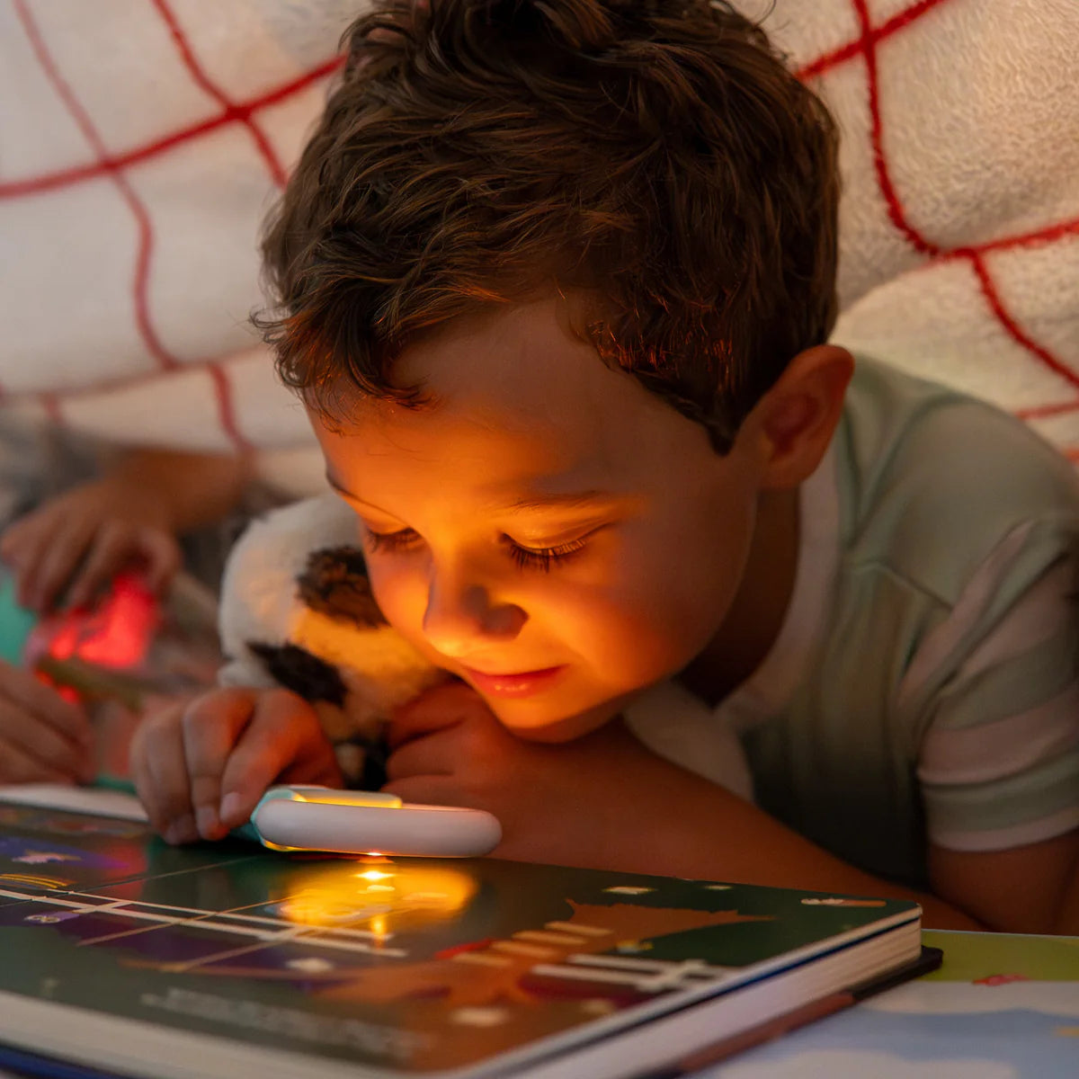 Prehistoric Pals Pippa Light Up Book