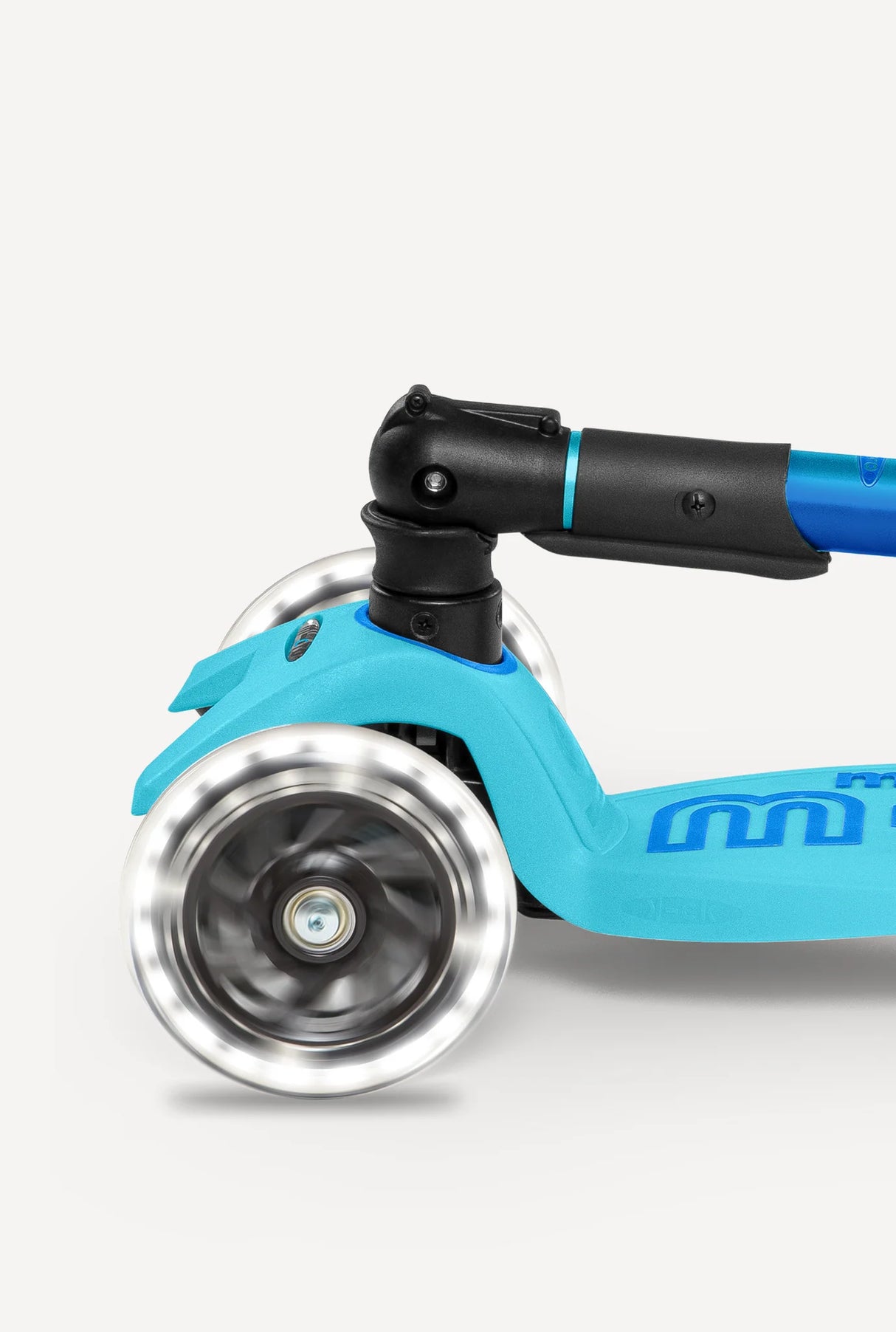Maxi Deluxe LED Foldable Bright Blue Scooter