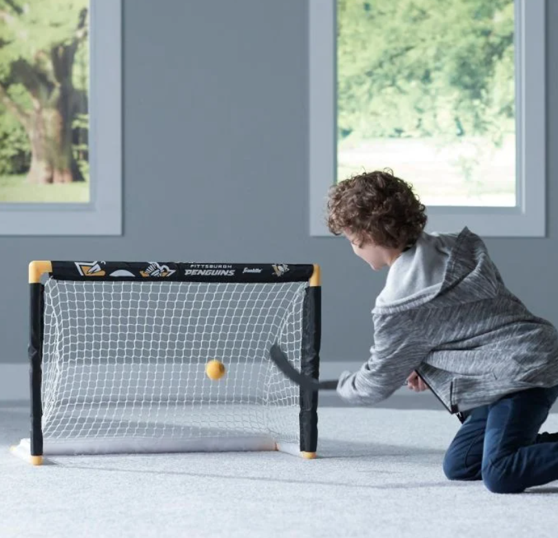 Penguins Mini Hockey Set