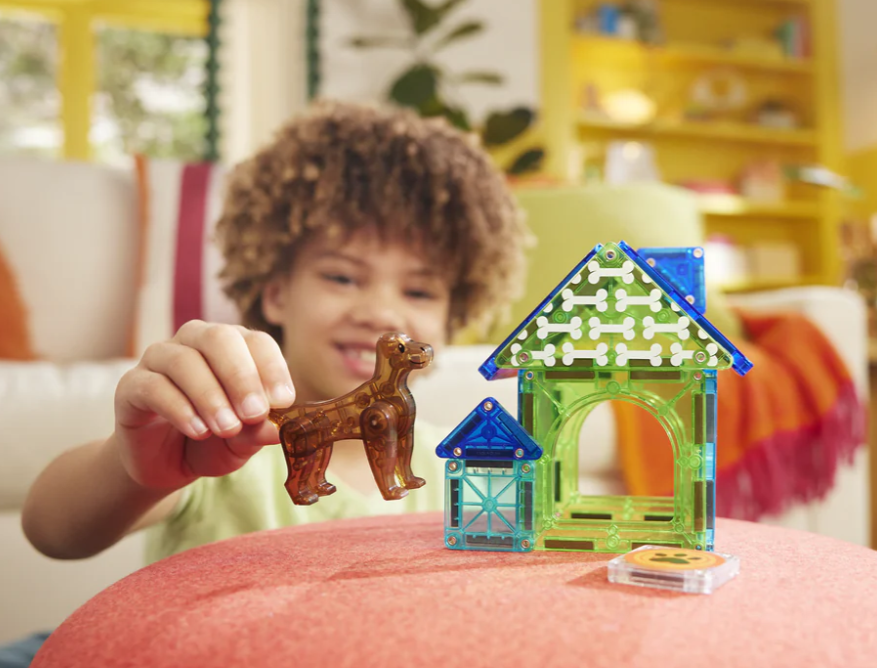 Magna-Tiles® Dog House 13 piece set