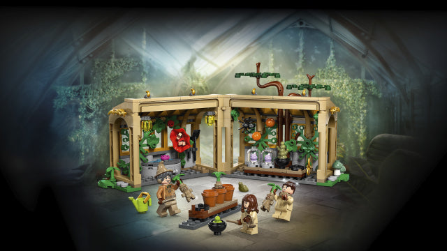 LEGO® Harry Potter™ Hogwarts™ Castle Herbology Class