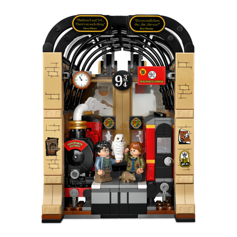 LEGO® Harry Potter™ Book Nook: Hogwarts™ Express