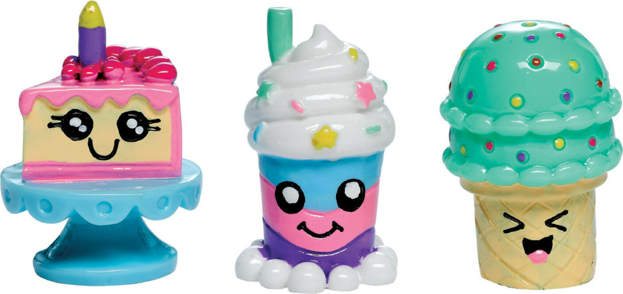 Make Your Own Water Globes - Sweet Treats