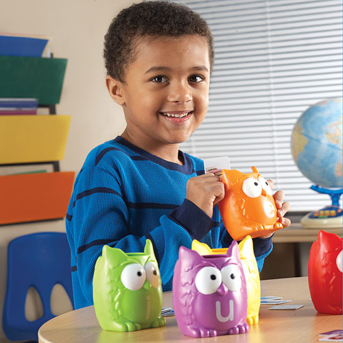 Vowel Owls Sorting Set