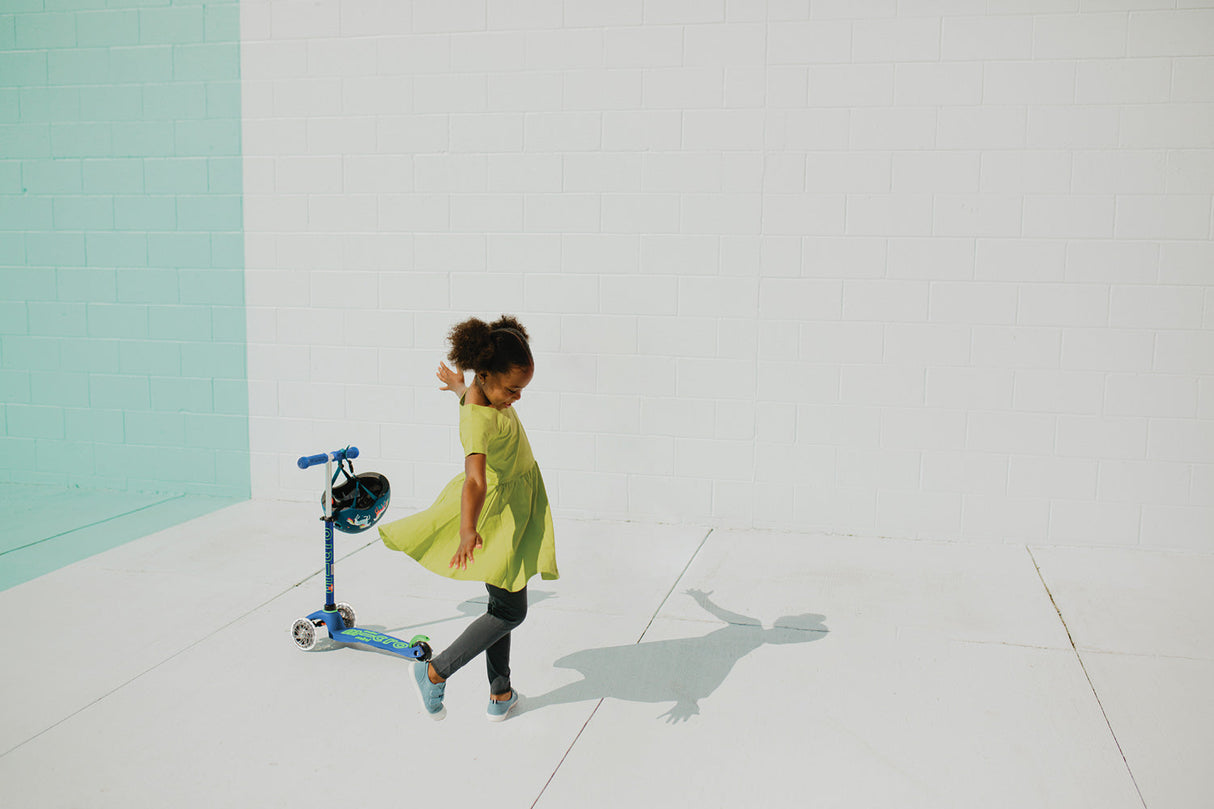 Mini Deluxe LED Crystal Blue Scooter
