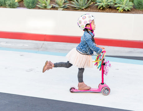 Micro Kickboard Mini Deluxe LED Scooter