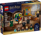 LEGO® Harry Potter™ Hogwarts™ Castle Sorting Hat Ceremony
