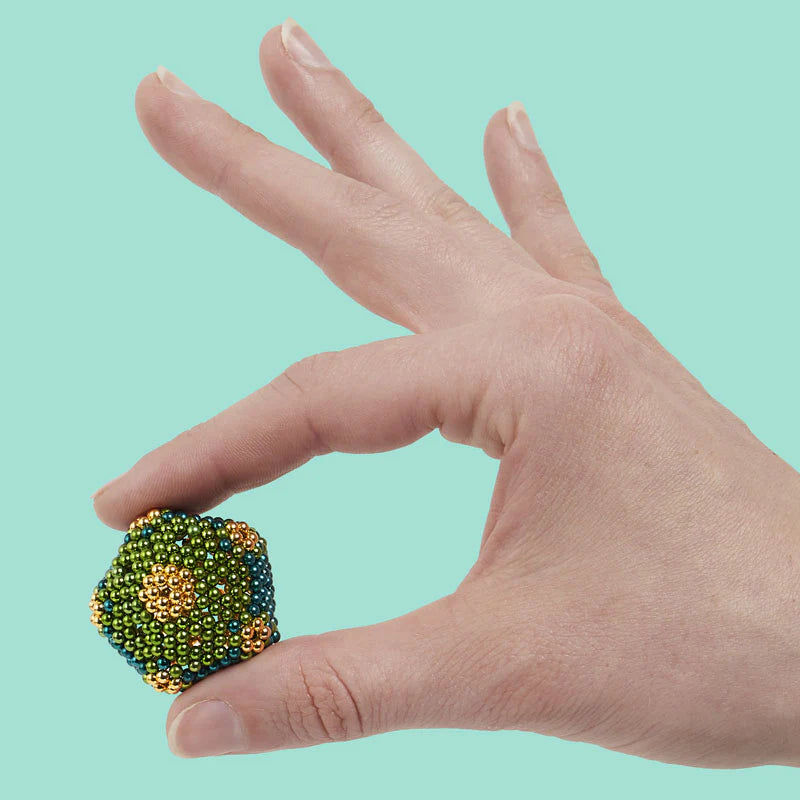 Speks Inspire Green Gradient 432 Fidget Magnets
