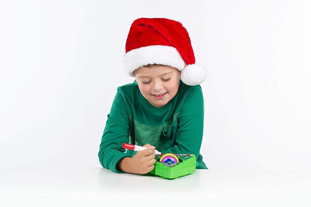 Treemendous ornament decorating kit