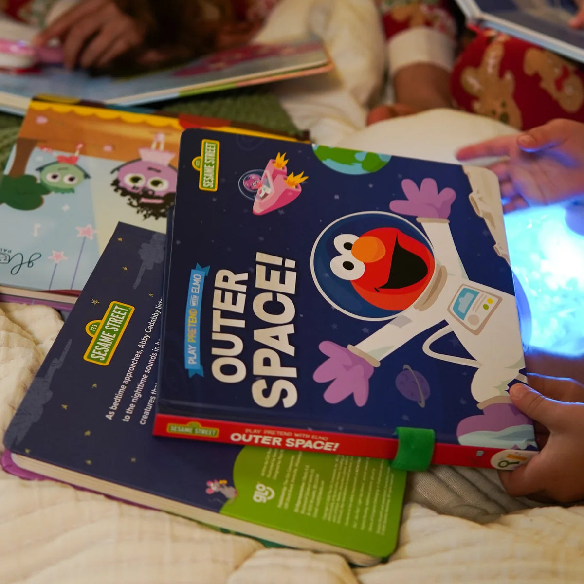Light-Up Library Play Pretend With Elmo Outer Space