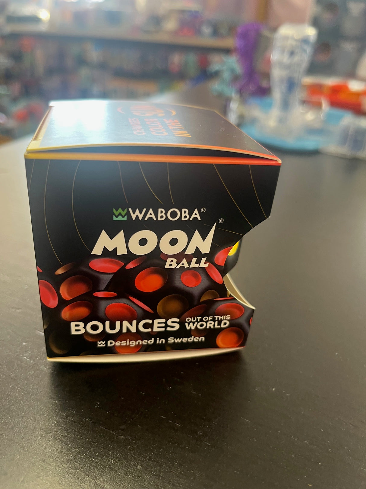 Uv Color Changing Moon Ball