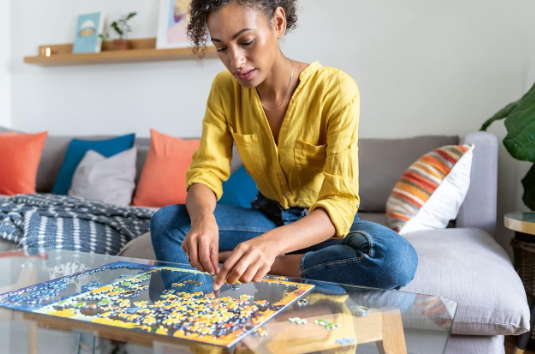 1000 pc Turn The Page Book Club Puzzle