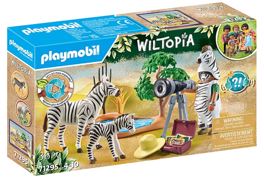 Wiltopia Photographer with Zebras