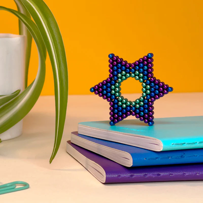 Speks Unwind Blue Gradient 432 Fidget Magnets
