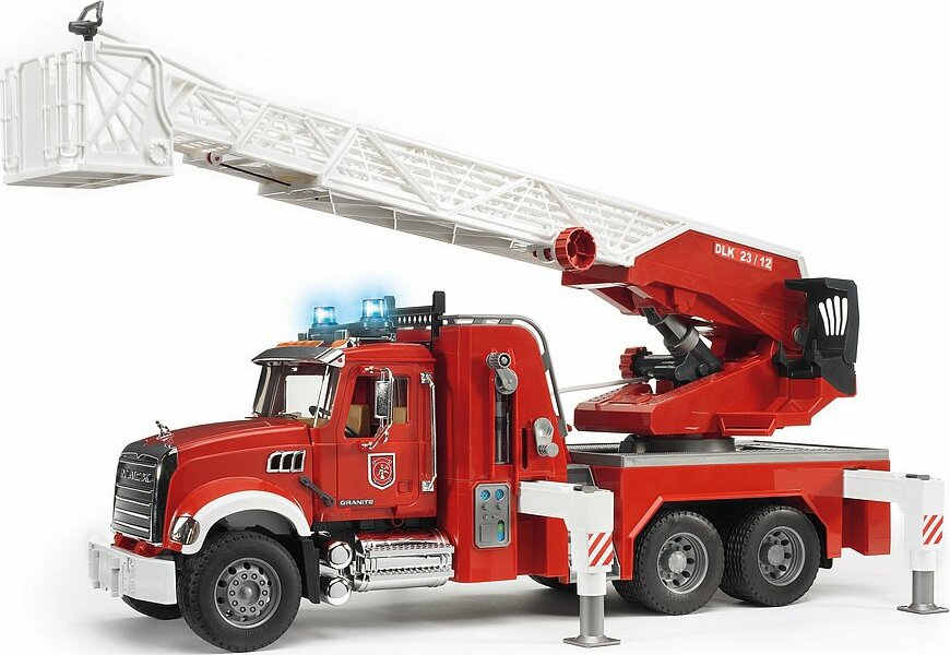 MACK Granite Fire engine with Water pump